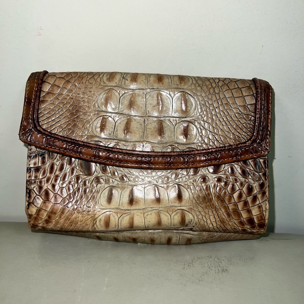 Brahmin Melbourne Croc-Embossed Convertible Clutch – Honey Brown